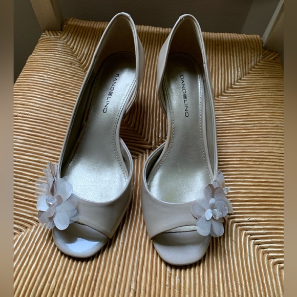 Bandolino Pemberly Women’s Nude Heels - Size 6 - Picture 4 of 12